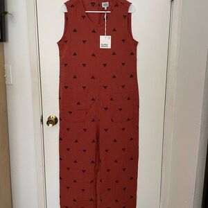NWT Bridge & Burn The Kay Jumpsuit - Rust Fil-Coupé Pyramids